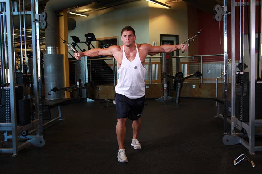 Cable Crossover — starting position