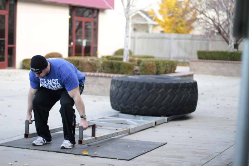 Car Deadlift — end position