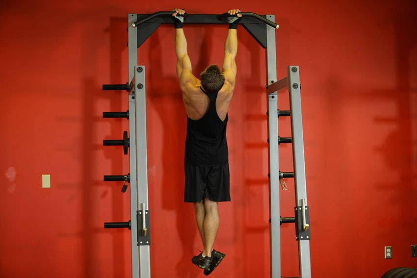 Gironda Sternum Chins — starting position