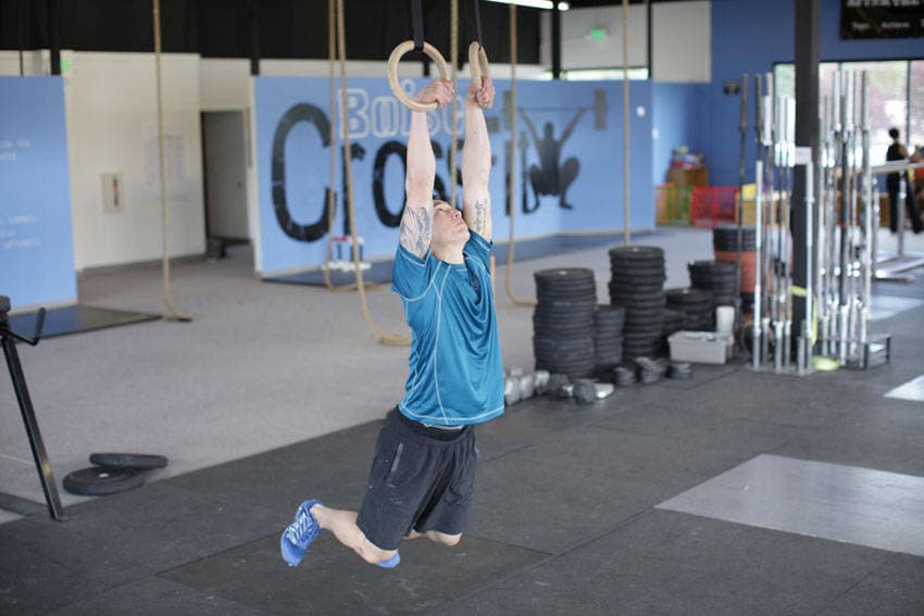 Kipping Muscle Up — starting position