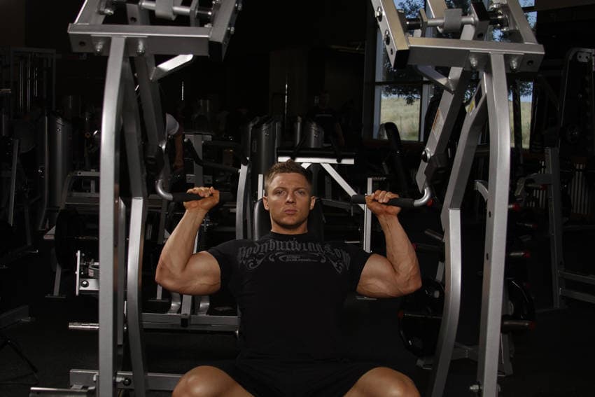 Leverage Shoulder Press — starting position
