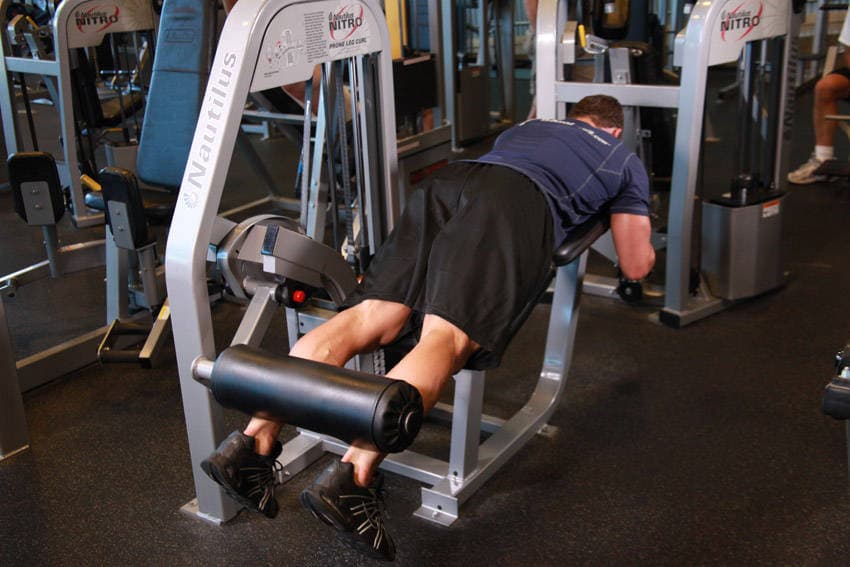 Lying Leg Curls — starting position