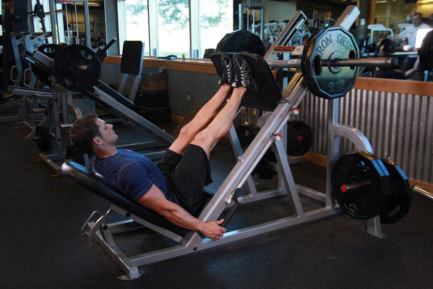 Narrow Stance Leg Press — end position