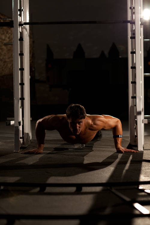 Push-Up Wide — end position