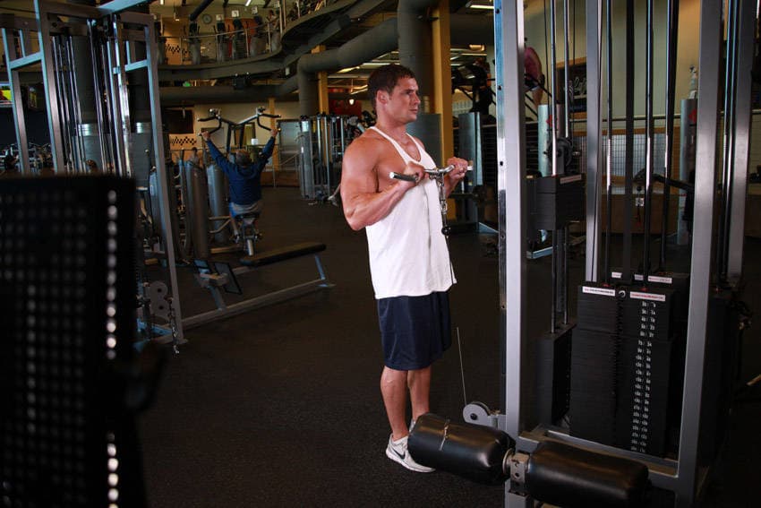 Reverse Cable Curl — starting position