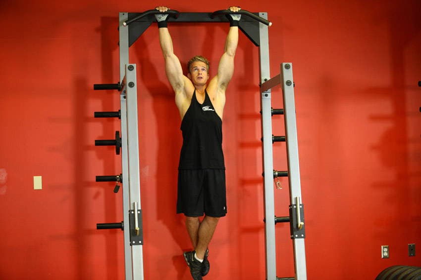 Rocky Pull-Ups/Pulldowns — starting position