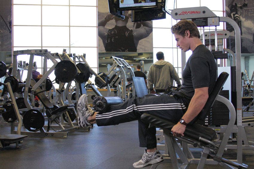 Single-Leg Leg Extension — end position