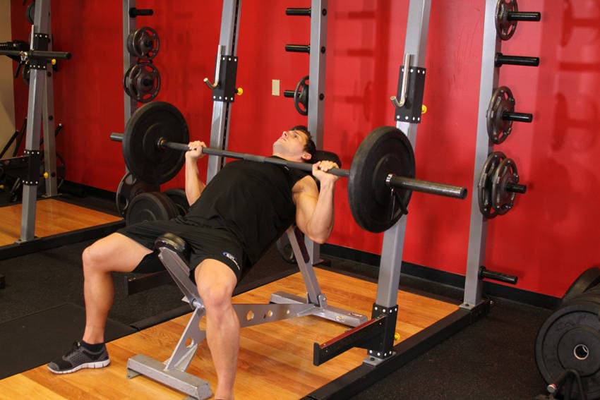 Barbell Incline Bench Press - Medium Grip — end position