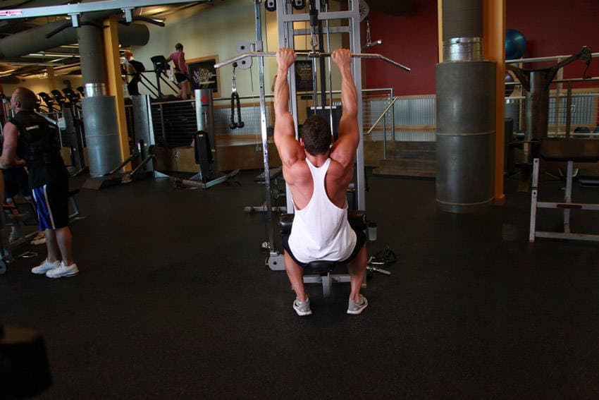 Close-Grip Front Lat Pulldown — starting position