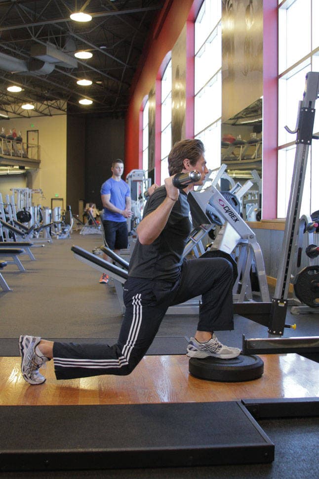 Elevated Back Lunge — end position