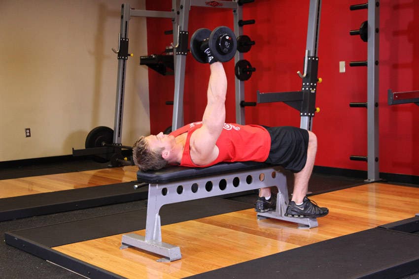 One Arm Dumbbell Bench Press — end position