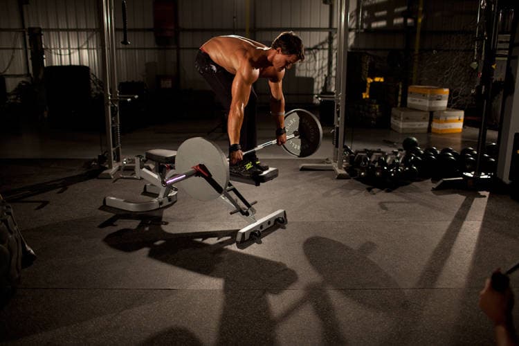 Straight Bar Bench Mid Rows — starting position